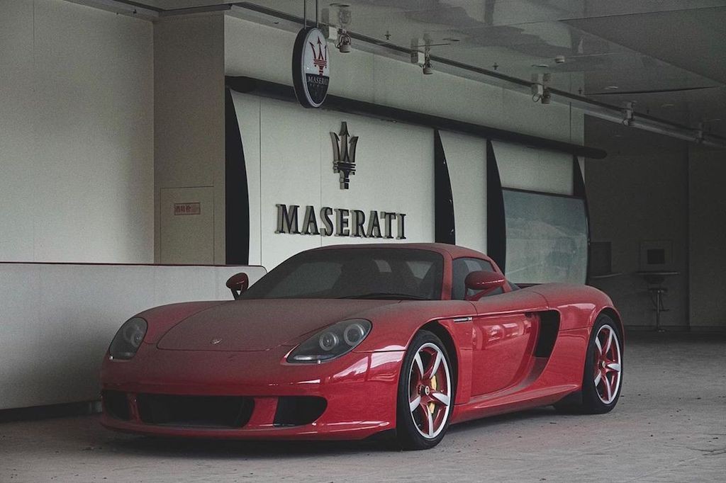 “Xót lòng” nhìn hàng hiếm Porsche Carrera GT bị bỏ quên trong... đại lý Ferrari, chờ người giải cứu sau 8 năm ảnh 1