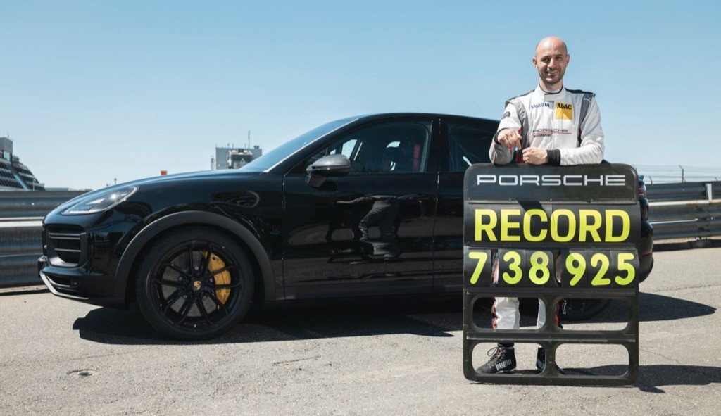 20 năm Porsche Cayenne: từ “kẻ thứ ba” tới người cứu rỗi hãng xe Đức ảnh 22