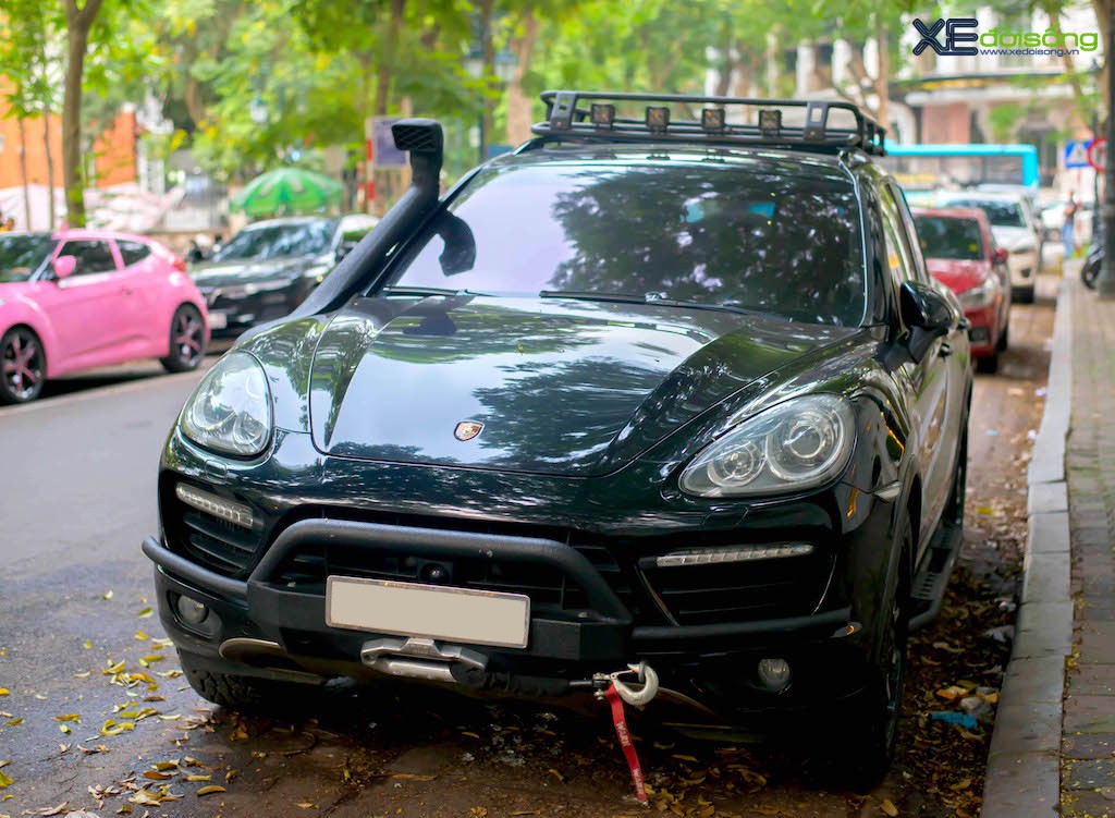 Giật mình khi thấy Porsche Cayenne Turbo độ off-road cực “dị” ở Hà Nội, nghĩ ngay tới một đại gia siêu xe nổi tiếng ảnh 1