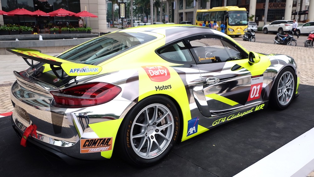 Cận cảnh xe đua Porsche Cayman GT4 Clubsport tại Việt Nam ảnh 5