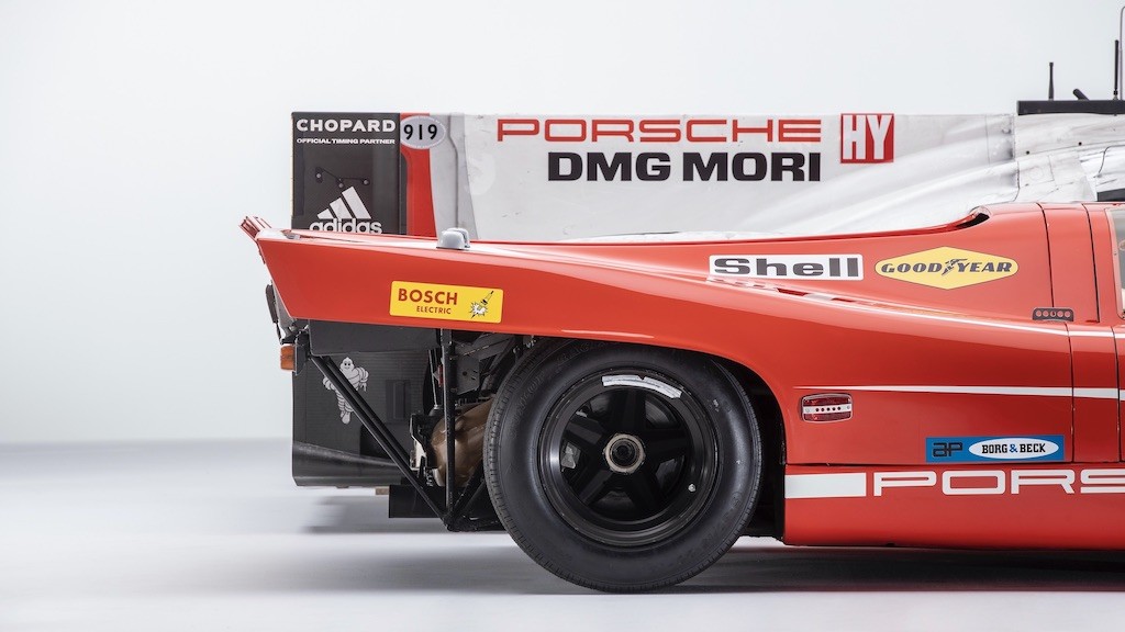 Không chỉ có McLaren, Porsche cũng đang đắm chìm trong dịp kỷ niệm chiến thắng Le Mans 24h ảnh 6