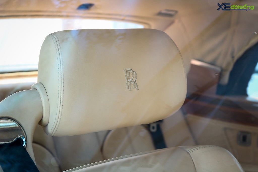 Khám phá xe siêu sang mui trần Rolls-Royce Corniche: “toà thành” cổ giữa rừng núi Tây Nguyên ảnh 8