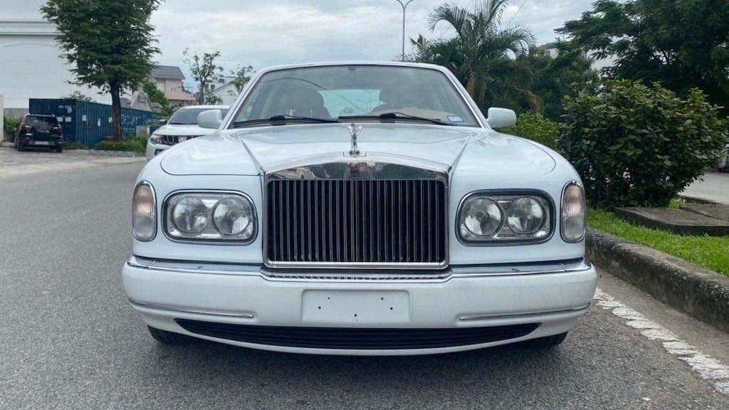 Lại có thêm “tổng lãnh thiên thần bạc” Rolls-Royce Silver Seraph lên sàn xe cũ tại Việt Nam, giá không rẻ hơn 7 tỷ? ảnh 1