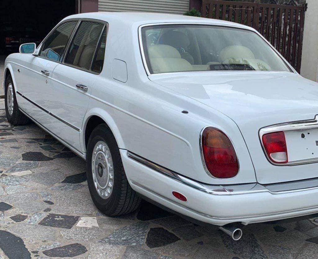Lại có thêm “tổng lãnh thiên thần bạc” Rolls-Royce Silver Seraph lên sàn xe cũ tại Việt Nam, giá không rẻ hơn 7 tỷ? ảnh 9