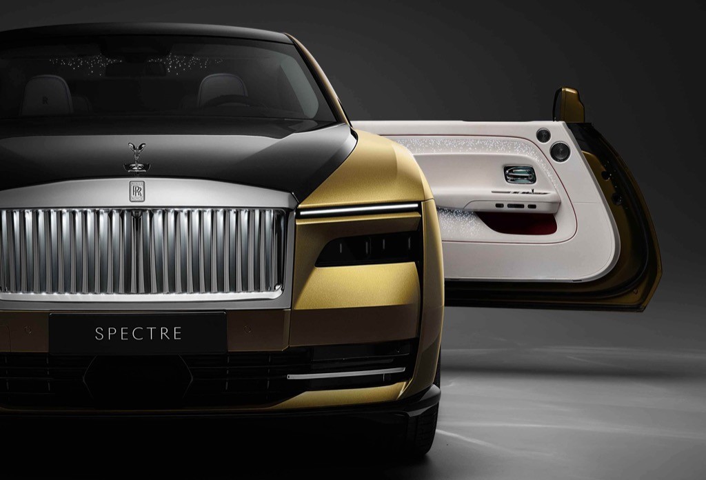 Rolls-Royce Spectre chính thức “trình làng”, khởi động kỷ nguyên xe điện  siêu sang Anh Quốc