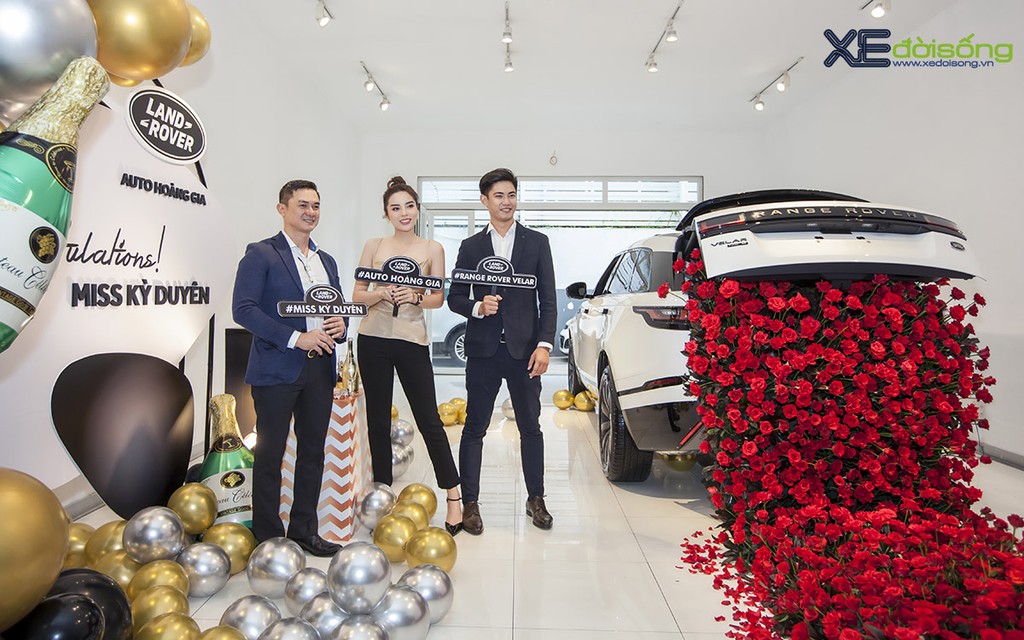 Hoa hậu Kỳ Duyên tậu SUV sang Range Rover Velar hơn 5 tỷ, chở theo cả ngàn bông hồng ảnh 2