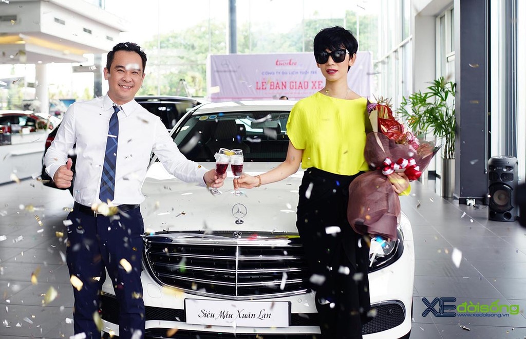 Siêu mẫu-doanh nhân LaLa Xuân Lan tậu xe sang Mercedes-Benz E200 hơn 2 tỉ đồng ảnh 2