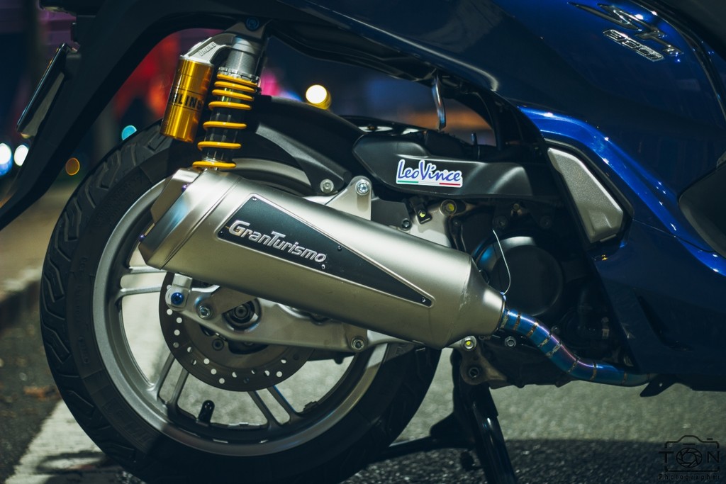 Honda SH300i 2017 của biker Việt lên nhiều đồ chơi giá trị ảnh 12