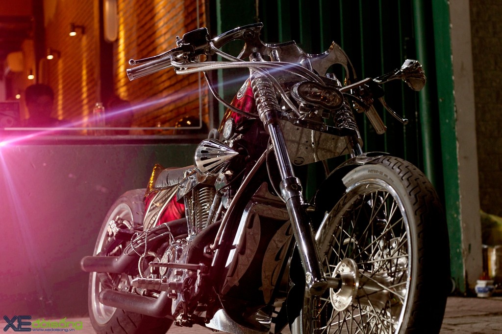 Honda Shadow 600 độ Bobber kịch độc của 9X Sài Thành, dân Graffic Design ảnh 4