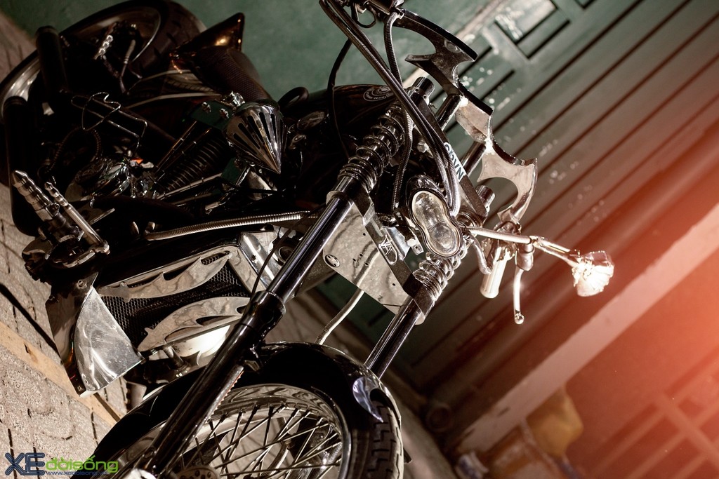 Honda Shadow 600 độ Bobber kịch độc của 9X Sài Thành, dân Graffic Design ảnh 19