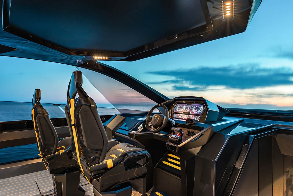 Cận cảnh siêu du thuyền Lamborghini 