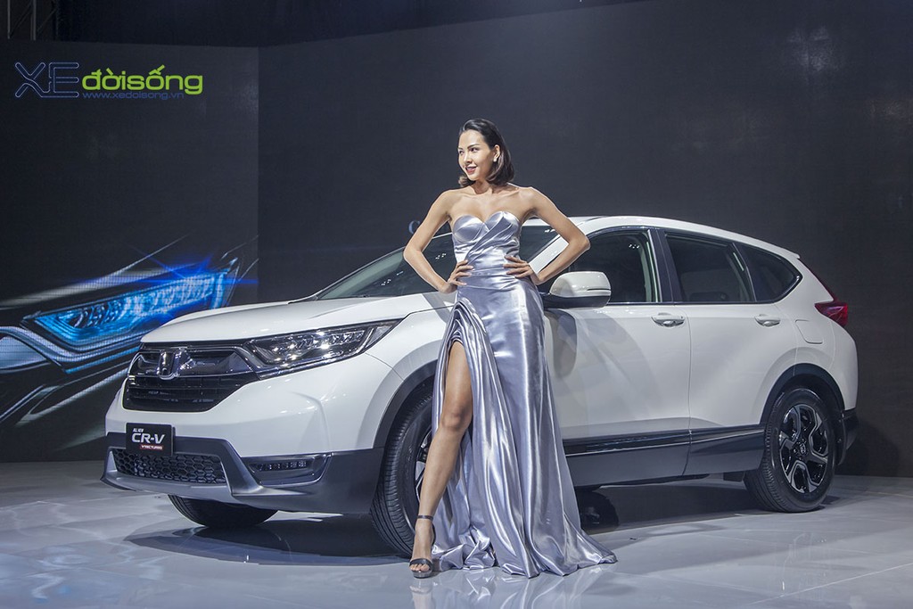 Siêu mẫu Minh Triệu sánh bước ra mắt Honda CR-V 2018 thế hệ mới ảnh 4