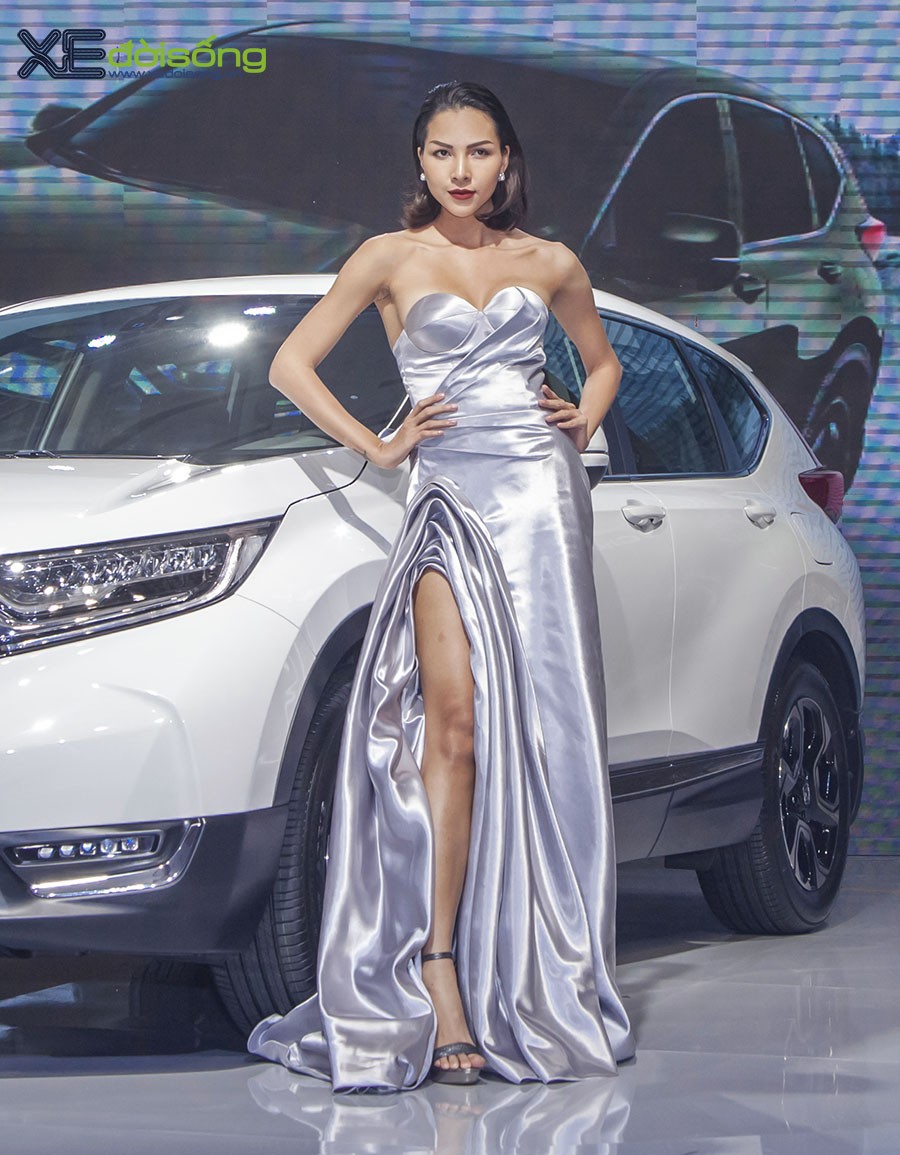 Siêu mẫu Minh Triệu sánh bước ra mắt Honda CR-V 2018 thế hệ mới ảnh 6