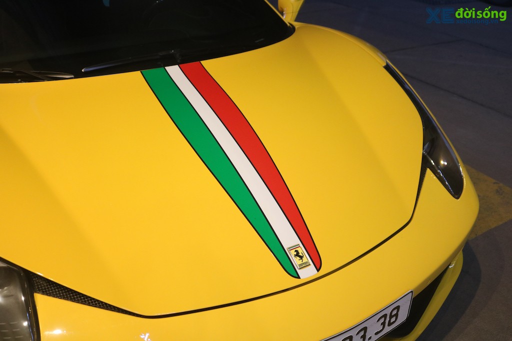 Bắt gặp Ferrari 458 Italia màu vàng “còn zin”, hiếm gặp trên phố Việt ảnh 10