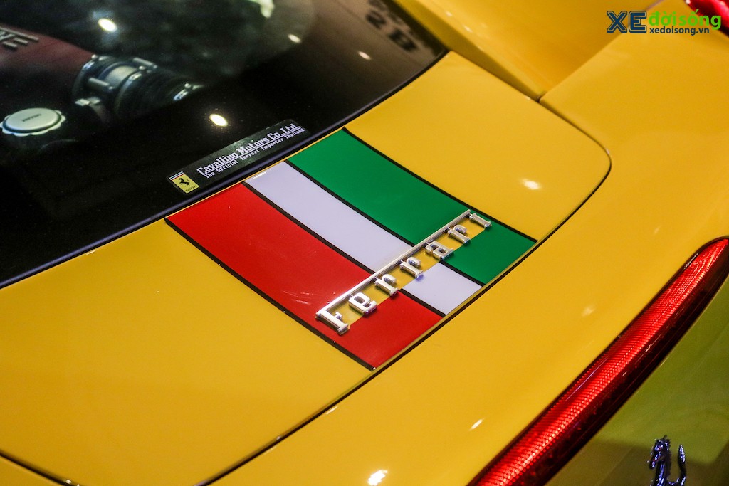 Bắt gặp Ferrari 458 Italia màu vàng “còn zin”, hiếm gặp trên phố Việt ảnh 9