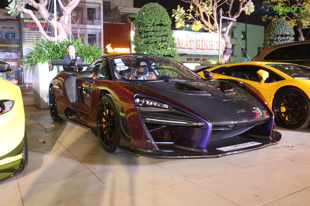 Dàn siêu xe “khủng” trăm tỷ của đại gia ngành thẩm mỹ mừng tiệc cuối năm, bao gồm siêu phẩm McLaren độc nhất Việt Nam ảnh 4