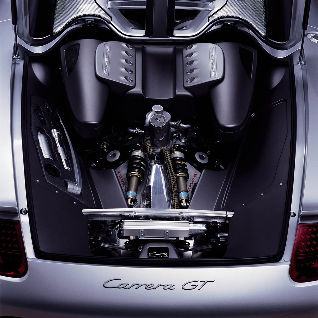 Bạn sẽ chợt nhận ra mình đã già khi biết siêu xe huyền thoại Porsche Carrera GT nay tròn 20 tuổi! ảnh 20