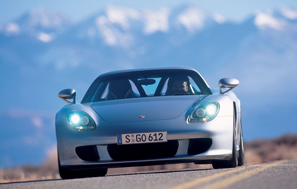 Bạn sẽ chợt nhận ra mình đã già khi biết siêu xe huyền thoại Porsche Carrera GT nay tròn 20 tuổi! ảnh 22