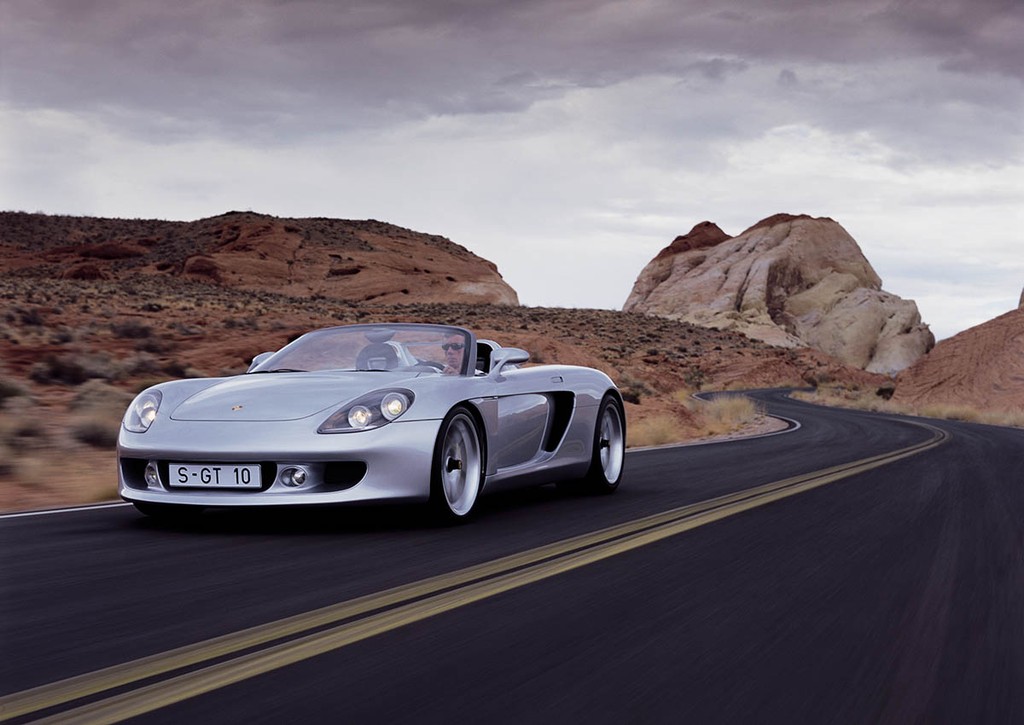 Bạn sẽ chợt nhận ra mình đã già khi biết siêu xe huyền thoại Porsche Carrera GT nay tròn 20 tuổi! ảnh 27