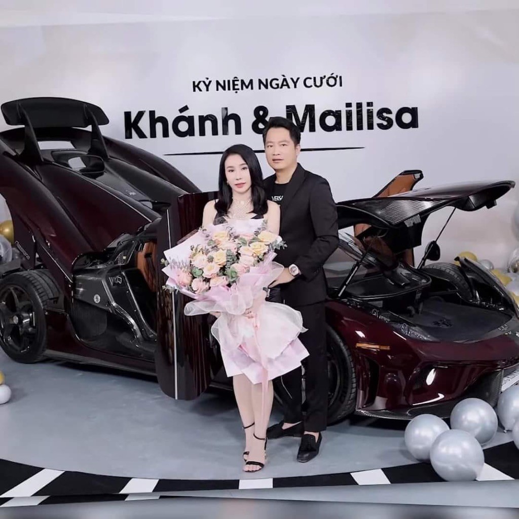 Đại gia Hoàng Kim Khánh được vợ tặng siêu xe Koenigsegg Regera 200 tỷ nhân kỷ niệm ngày cưới ảnh 7