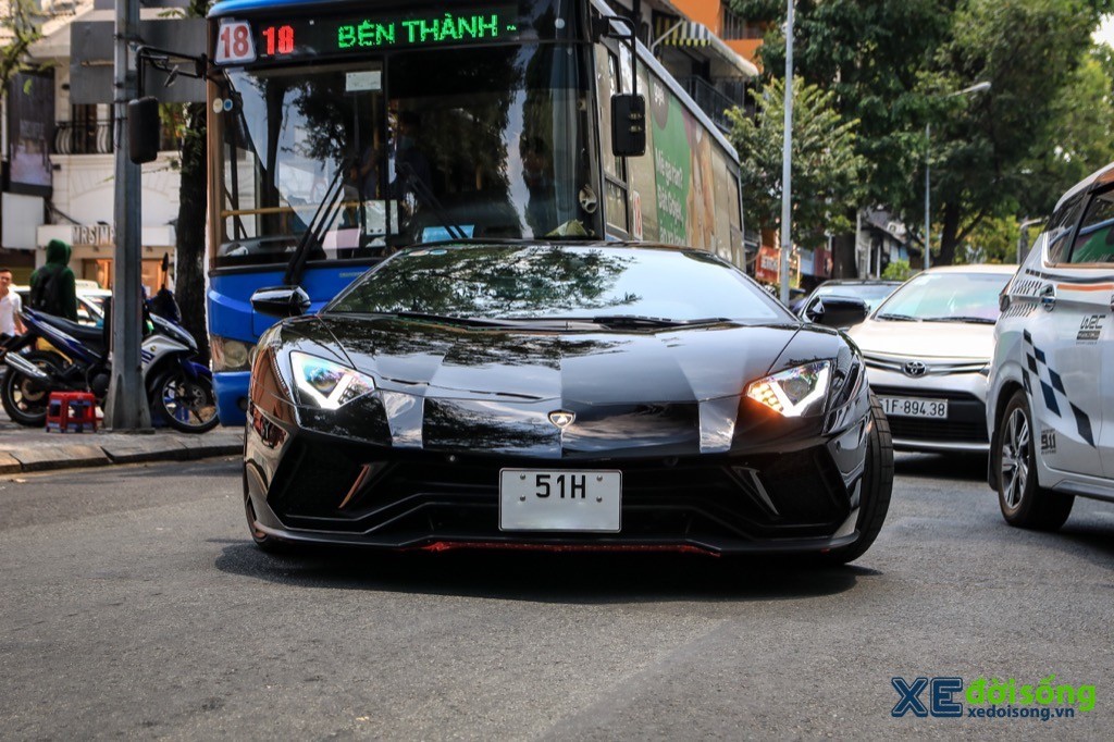 “Bò tót đen” hầm hố Lamborghini Aventador S thứ 2 tại Việt Nam “tái xuất giang hồ“ ảnh 4