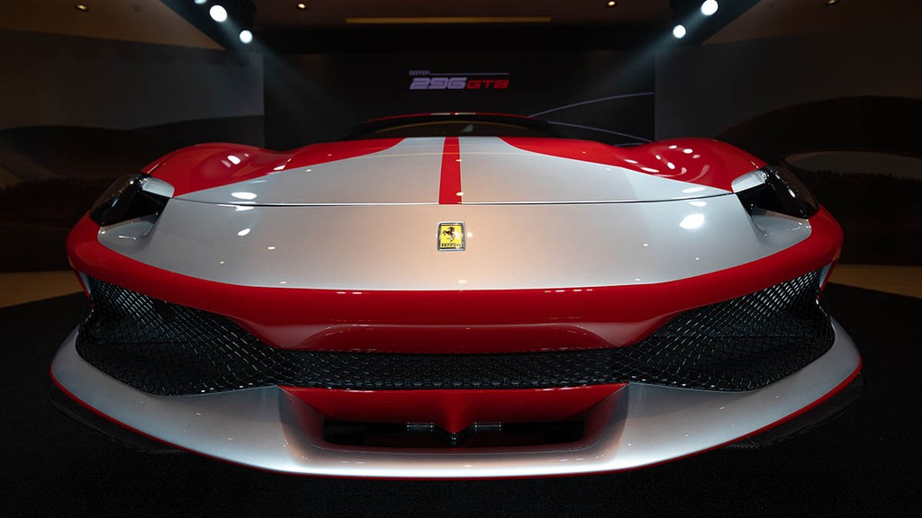 Siêu xe Ferrari 296 GTB chính thức ra mắt Việt Nam ảnh 7