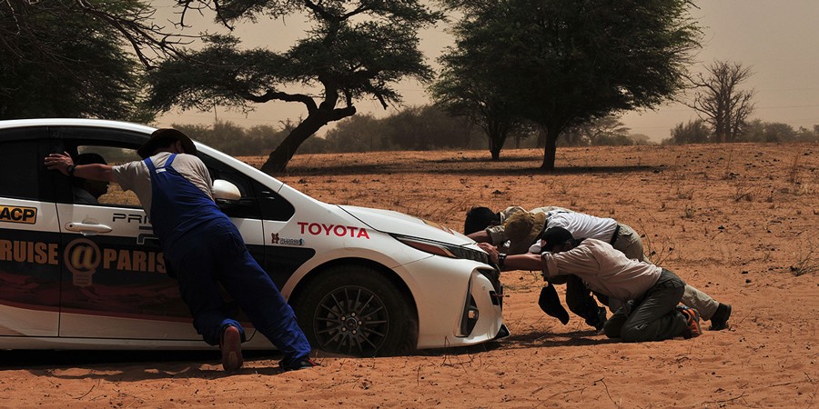 Ấn tượng hành trình Toyota Prius PHV vượt sa mạc Sahara ảnh 11
