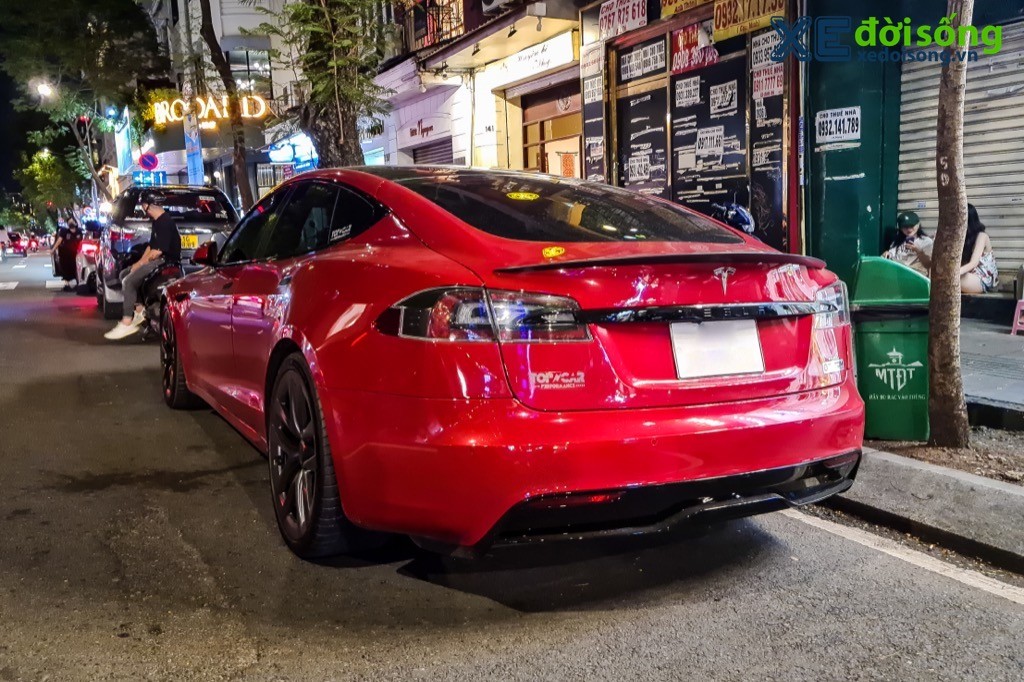Siêu sedan điện thuần Tesla Model S Plaid bất ngờ xuất hiện Sài Gòn ảnh 8