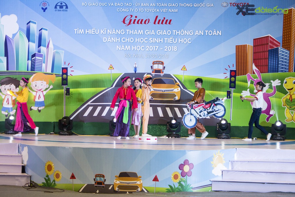 Hàng trăm trẻ em Việt được Toyota giáo dục ý thức an toàn giao thông ảnh 9