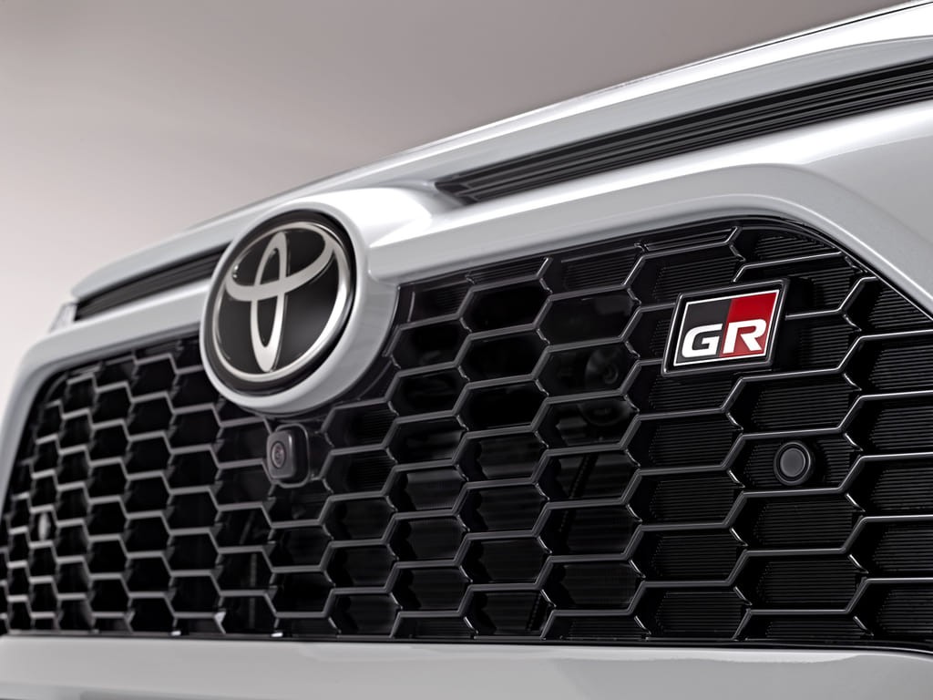 Toyota RAV4 GR Sport đậm chất thể thao cùng hệ thống treo tinh chỉnh lại cải thiện cảm giác lái ảnh 3