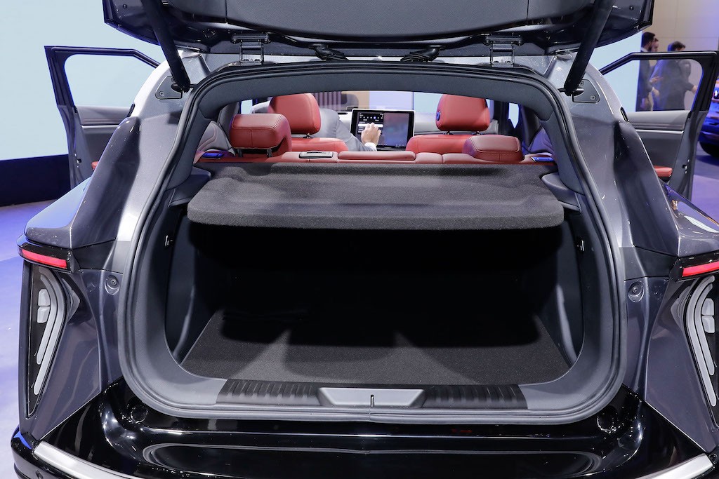 Cận cảnh SUV điện hạng C VinFast VF7 tại Paris Motor Show: ngoại thất có khác biệt nhỏ, nội thất chỉn chu ảnh 8