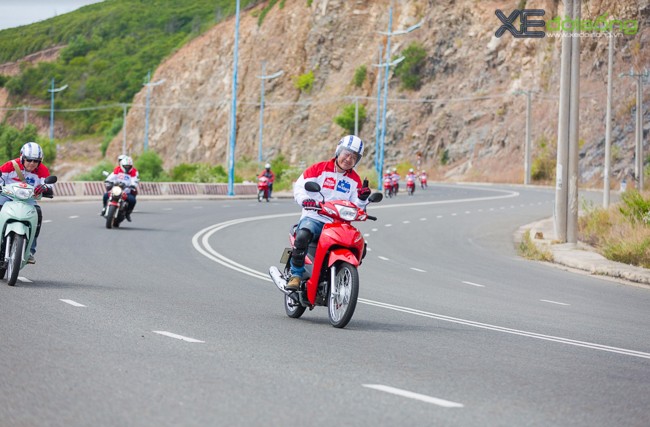 Honda Wave Alpha 110cc chạy 100 km chỉ tốn 1 lít xăng ở Việt Nam? ảnh 4