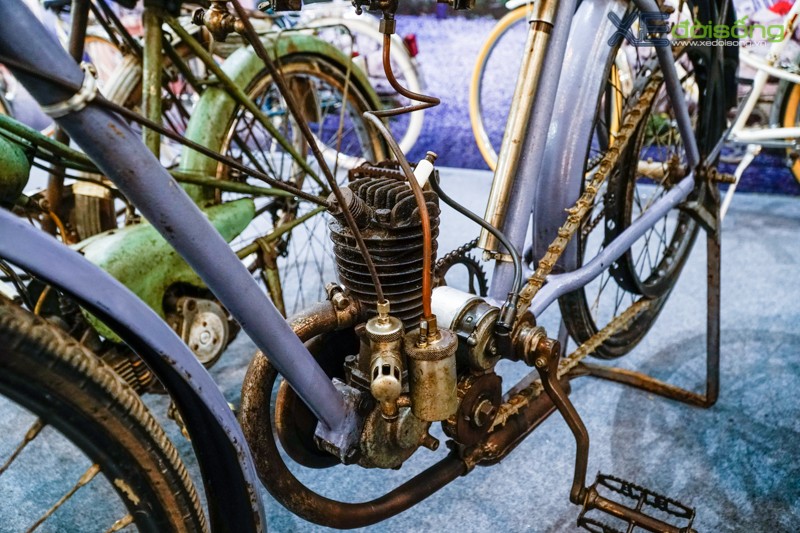 Cận cảnh xe đạp Pháp cổ Alcyon 1910 giá ngang xe hơi ở Hà Nội ảnh 4