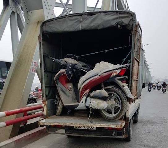 Xôn xao hình ảnh lô xe Honda SH 150i phủ bụi ở Hà Nội ảnh 1