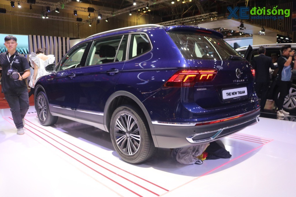 Volkswagen Tiguan Allspace tái xuất hiện tại Việt Nam với bản facelift mới, giá từ 1,999 tỷ đồng ảnh 12