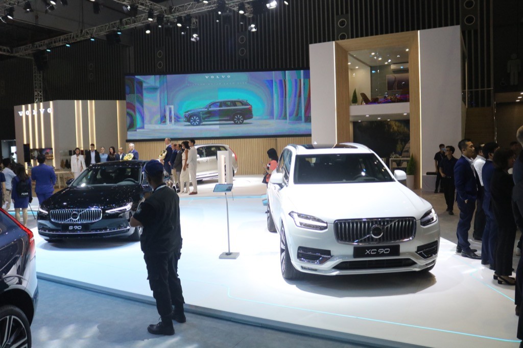 Giản dị từ khu trưng bày tới thiết kế từng mẫu xe, nhưng đội ô tô Volvo tại VMS 2022 toàn bản 