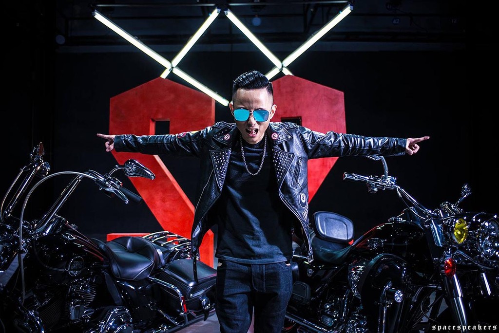 Xế hộp BMW của Rhymastic “Nghệ sĩ hài Rap Việt”: Bình dị nhưng là thứ bao chàng trai mơ ước! ảnh 13