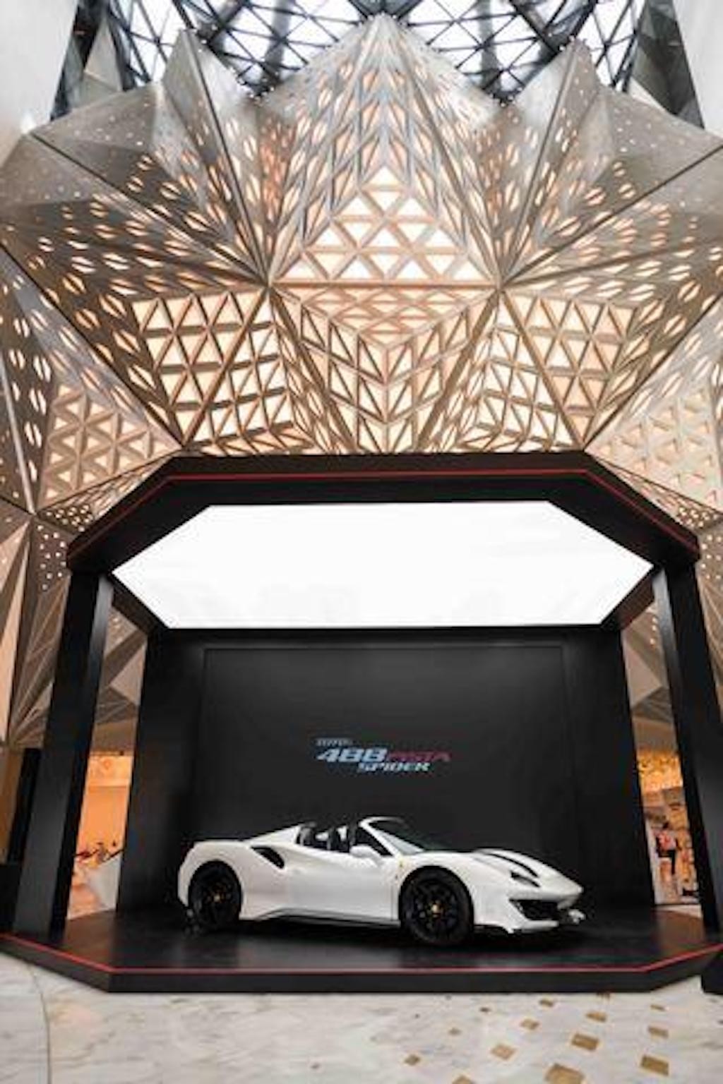 Tới Macau, hãy ghé thăm triển lãm Ferrari đầu tiên tại châu Á! ảnh 5