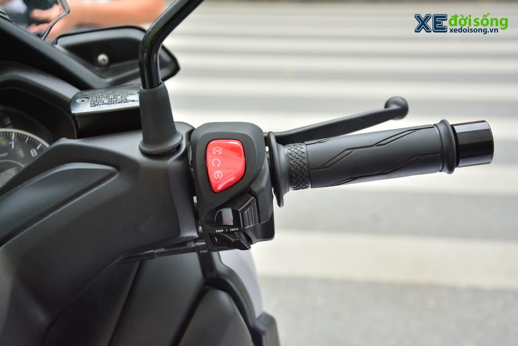 Chi tiết mẫu maxi-scooter Yamaha XMAX 300 vừa mở bán tại Việt Nam với giá 129 triệu đồng ảnh 13