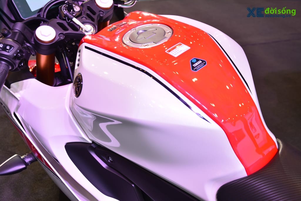 Chi tiết Yamaha YZF-R15 thế hệ mới: sportbike phân khối nhỏ đầy hứa hẹn với công nghệ ngập tràn mà giá “thơm”  ảnh 11
