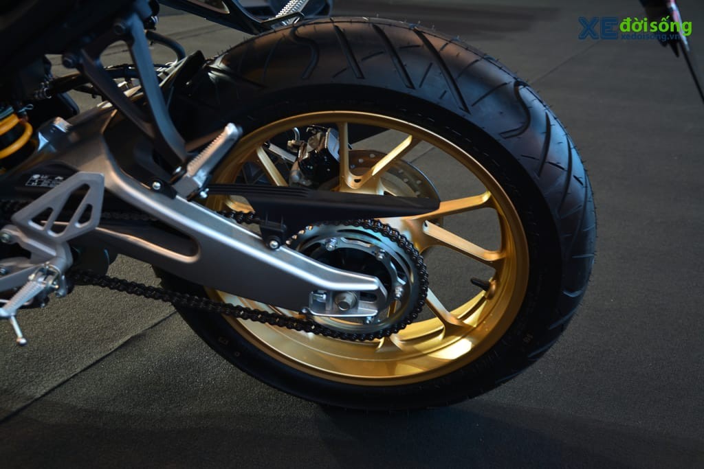 Chi tiết Yamaha YZF-R15 thế hệ mới: sportbike phân khối nhỏ đầy hứa hẹn với công nghệ ngập tràn mà giá “thơm”  ảnh 13