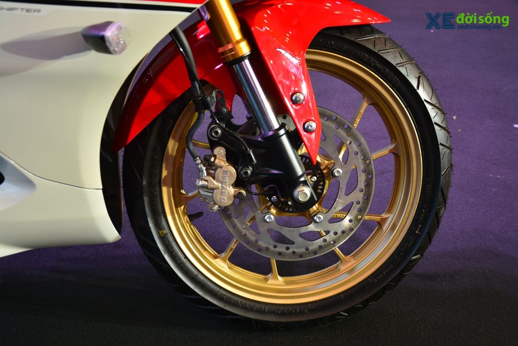 Chi tiết Yamaha YZF-R15 thế hệ mới: sportbike phân khối nhỏ đầy hứa hẹn với công nghệ ngập tràn mà giá “thơm”  ảnh 2