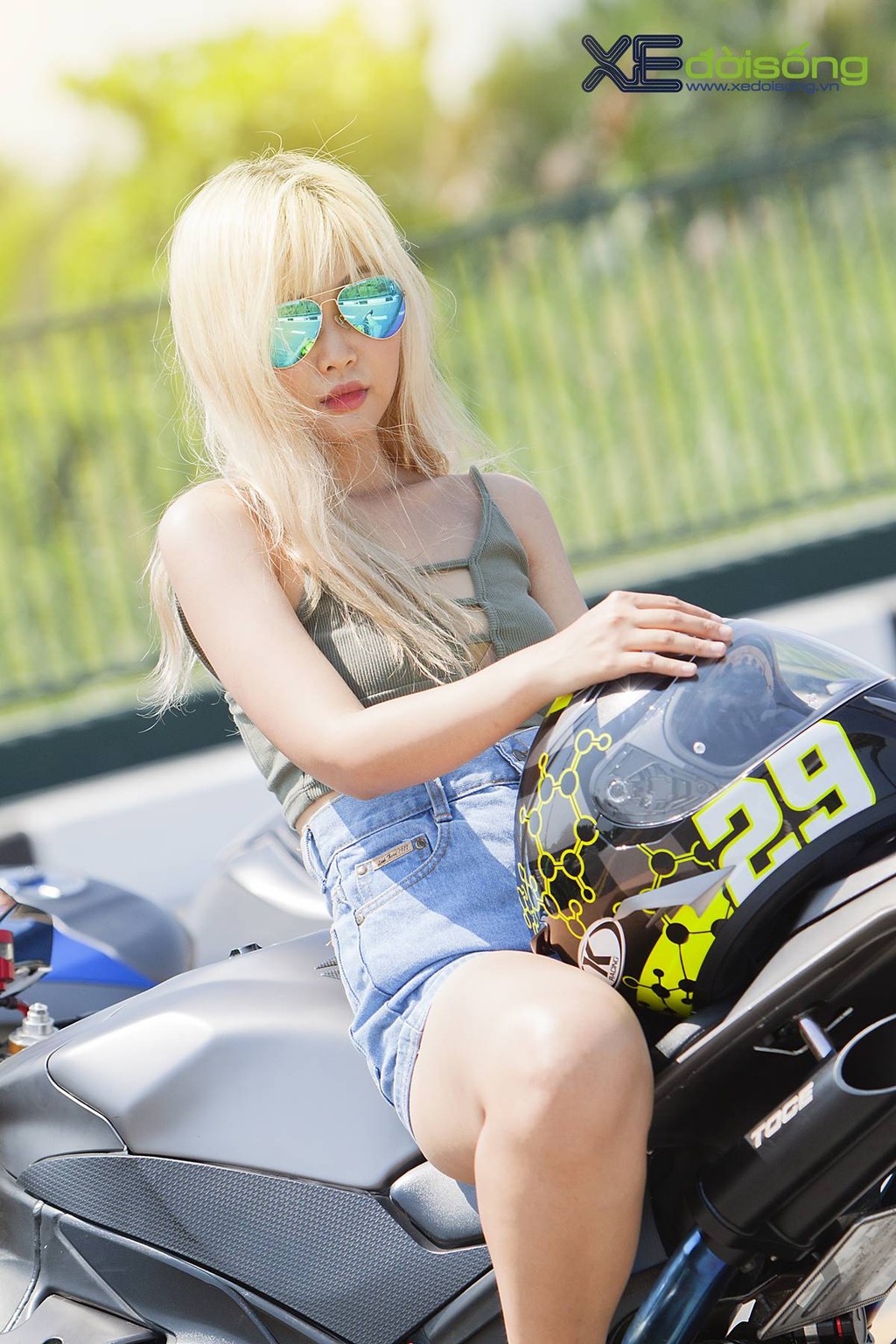 Teen girl Sài Thành cá tính bên siêu mô tô Kawasaki ZX10R và Yamaha R1  ảnh 10