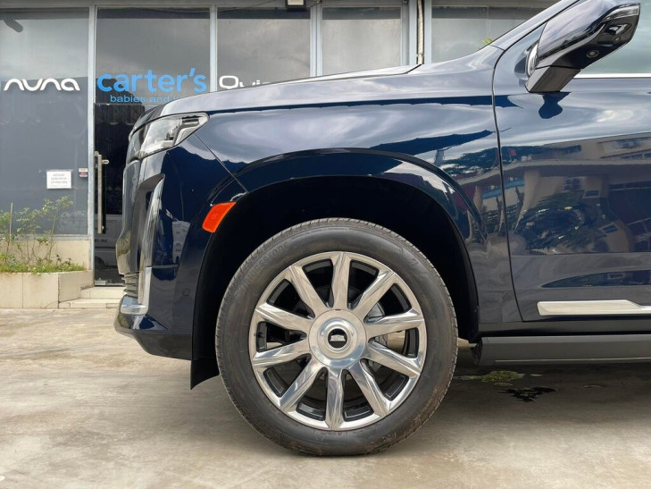 Tìm hiểu SUV Mỹ hàng đỉnh Cadillac Escalade ESV 2022 “full kịch option”, máy dầu Duramax tiết kiệm cả tỷ đồng tiền thuế ảnh 9