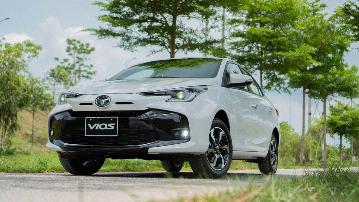 Toyota Vios miễn 100% phí trước bạ cùng quà tặng 1 năm Bảo hiểm của hãng