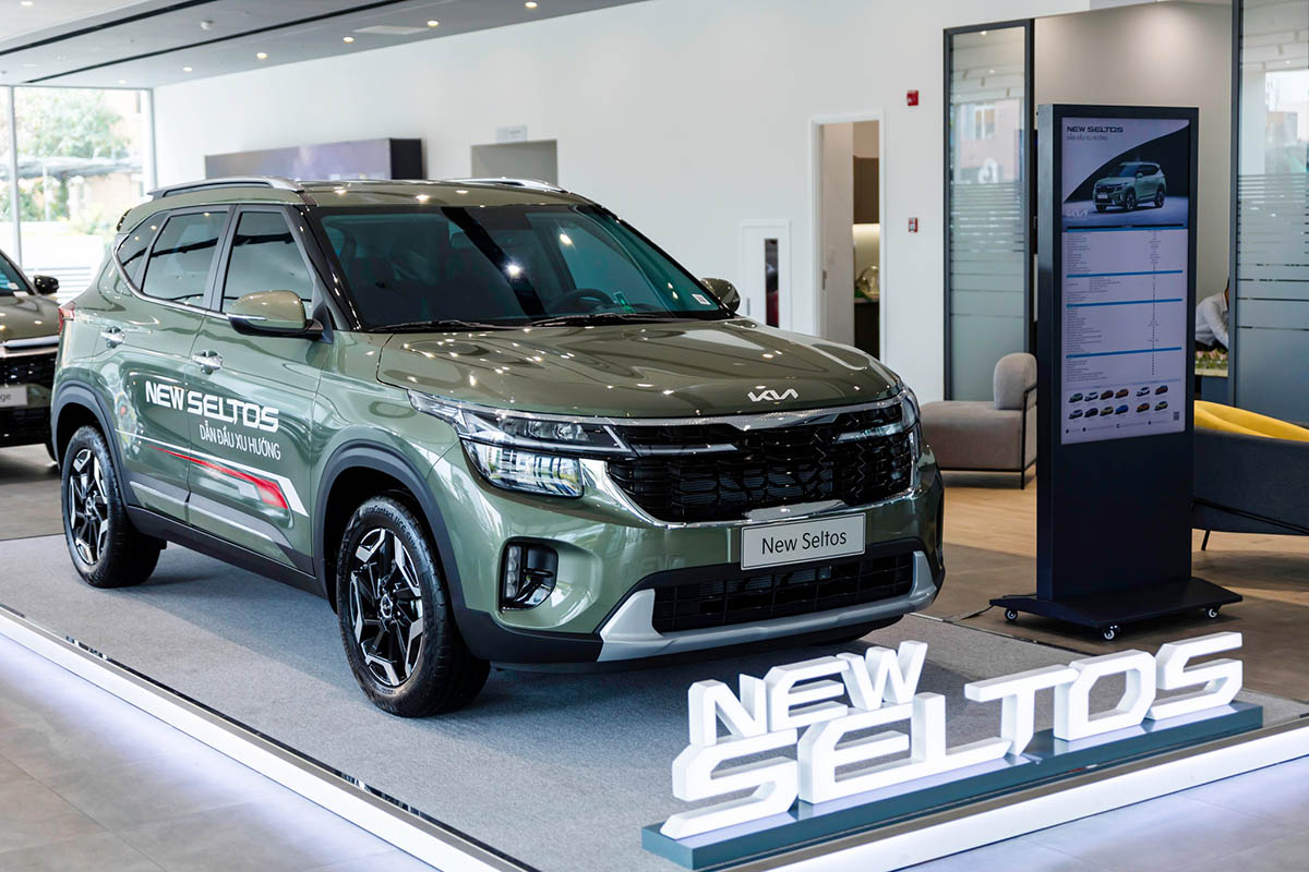 xedoisong_b_suv_new_kia_seltos_2024_facelift_ra_mat_dong_loat_cac_showroom_toan_quoc_h5.jpg (177 KB)