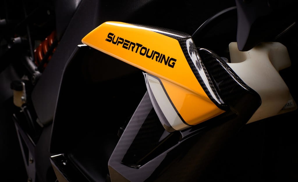 xedoisong_buell_motorcycle_supertouring_1190--2-.jpg (46 KB)