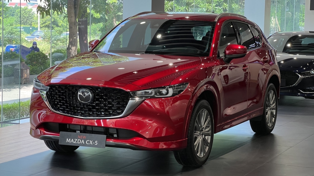 Mazda CX-5 vẫn đứng đầu phân khúc SUV cỡ trung C và D, các mẫu xe Hàn Quốc mới cũng tăng doanh số
