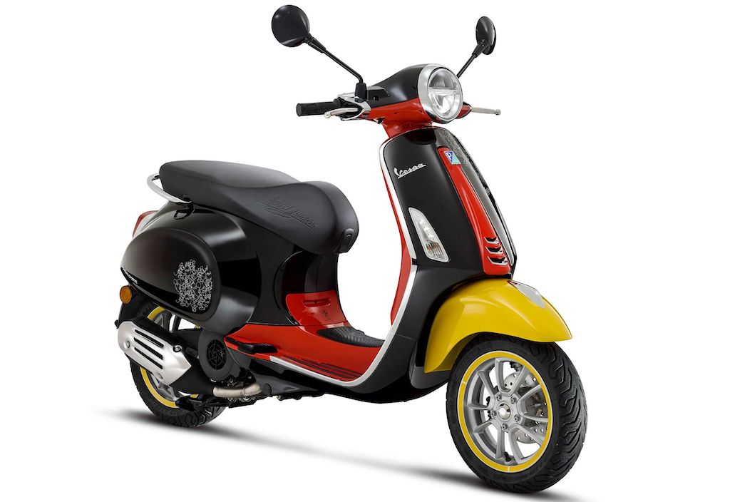 xedoisong_2023-disney-mickey-mouse-edition-by-vespa_1.jpg