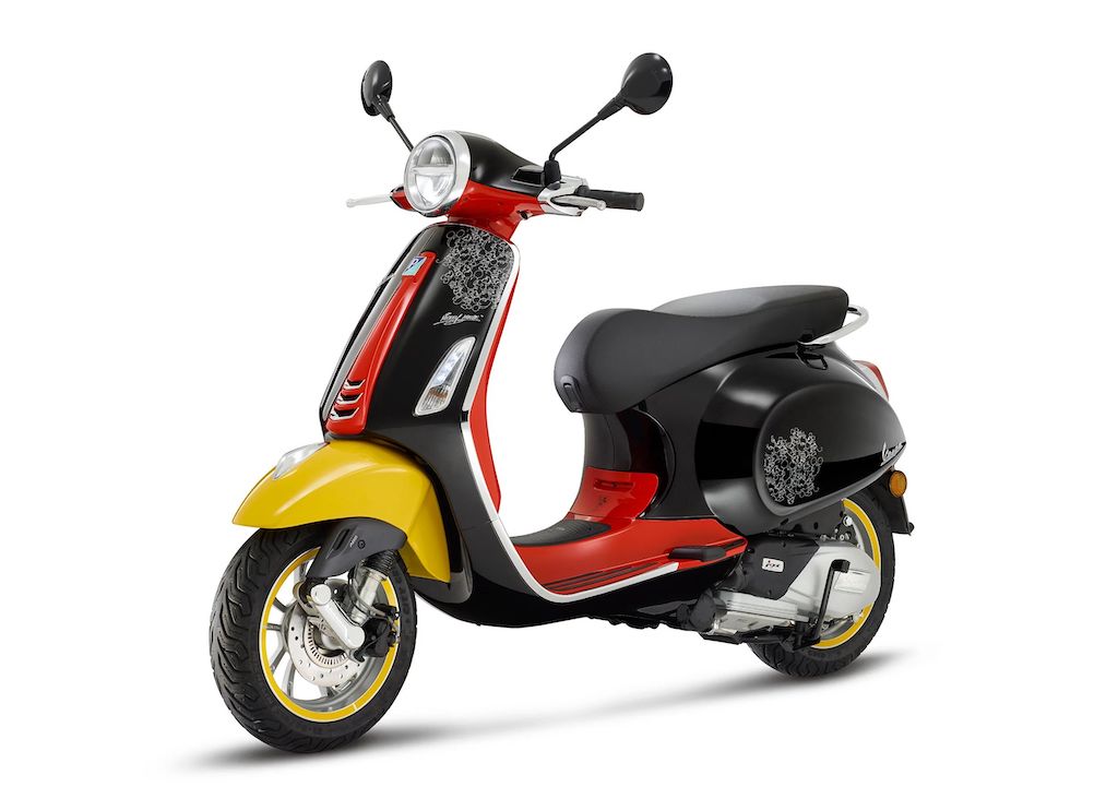 xedoisong_2023-disney-mickey-mouse-edition-by-vespa_7.jpg